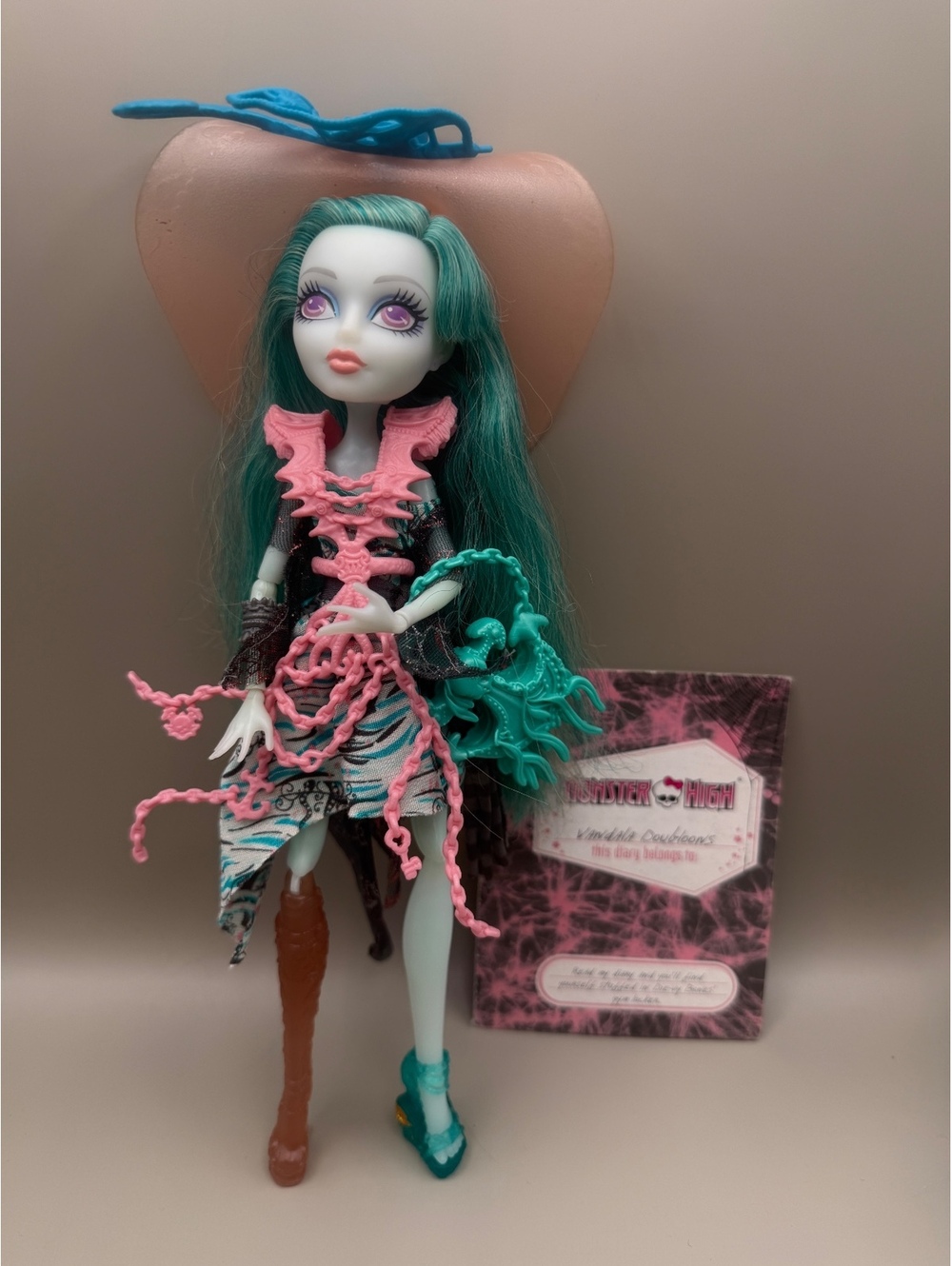 Monster High Vandala Dubloons Haunted Students Fashion Doll